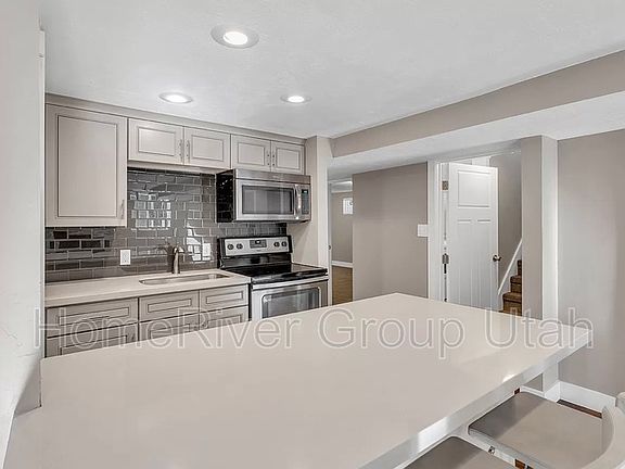 5th image of 2360 E Bryan Ave APT 2