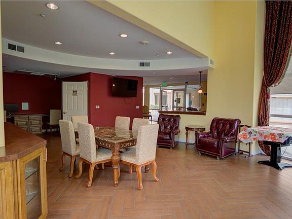 3rd image of 111 N 2nd St Unit 101