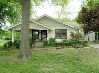 513 NW 23rd St, Grand Prairie, TX 75050