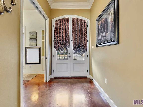 5th image of 17751 Magnolia Trce