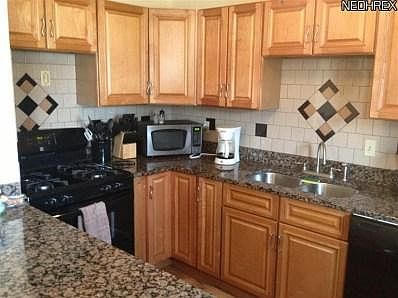 3rd image of 409 Wendell Pl