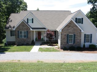 210 E Ridge Dr, Lexington, VA 24450