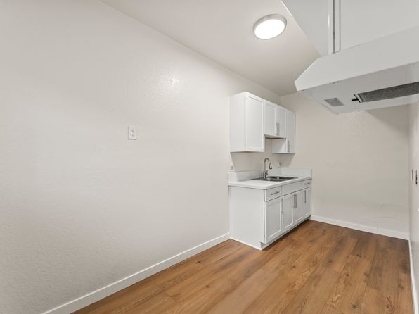 182 W Vernon Ave #5