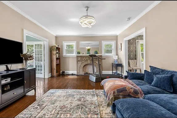 2 bed, 1500 sqft, $1,650 — Photo 1