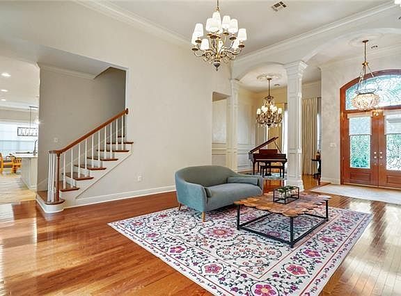 4th image of 48 Woodstone Dr