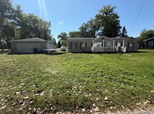 11045 E Iroquois Rd, Walkerton, IN 46574