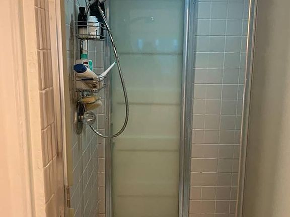 5th image of 2820 Octavia St #1