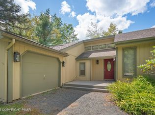 373 Miller Dr, Pocono Pines, PA 18350