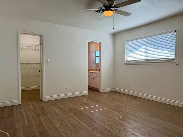 3636 Valencia St — Photo 7