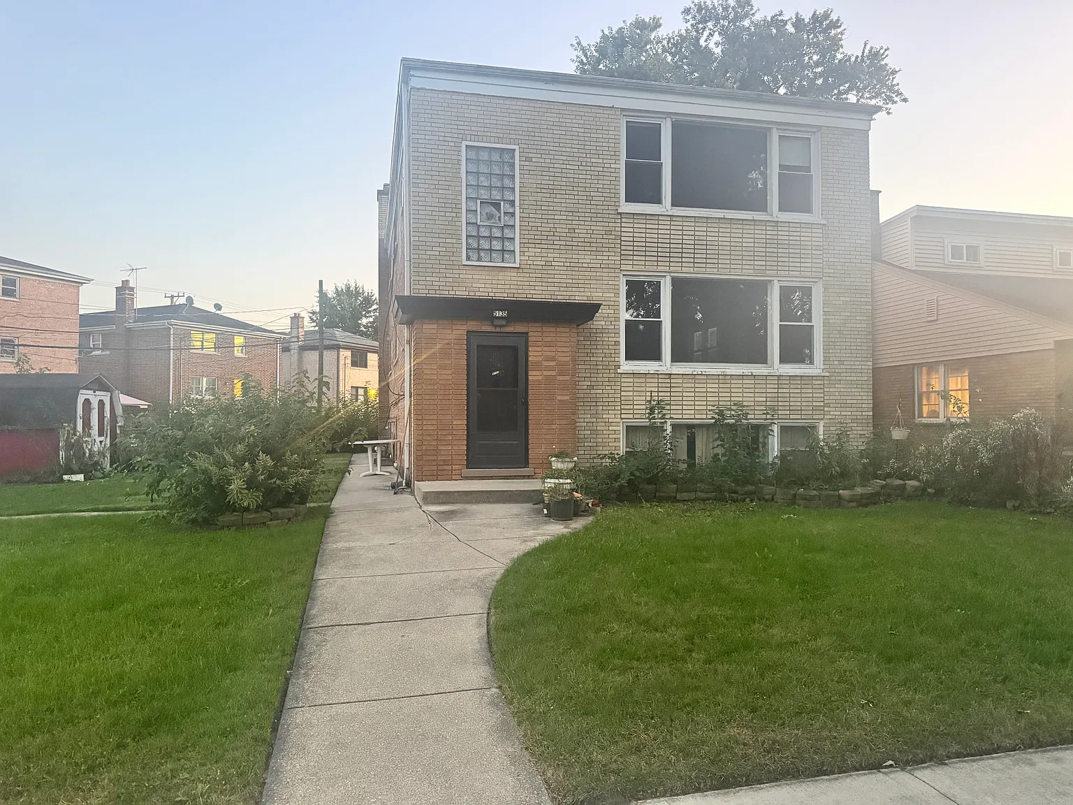 3 bed, 1800 sqft, $2,800 — Photo 2