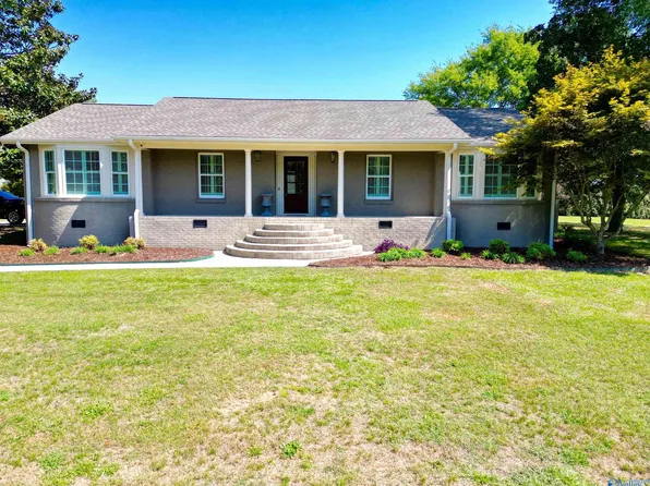 13814 County Road 52, Geraldine, AL 35974