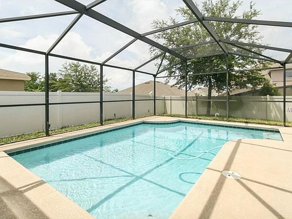 4th image of 12843 Cloverdale Ln