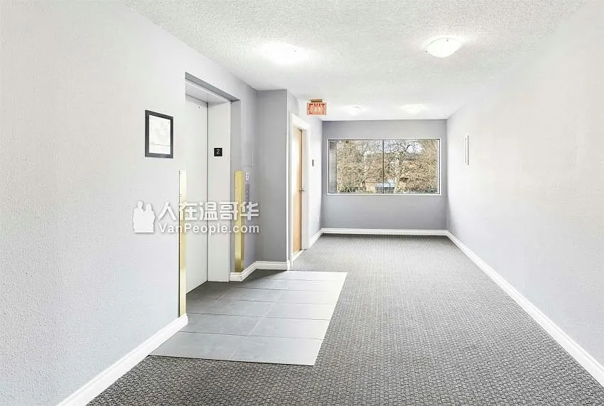 2 bed, 820 sqft, $2,100 — Photo 2