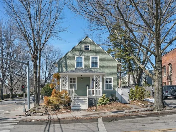 98 Butler Ave, Providence, RI 02906
