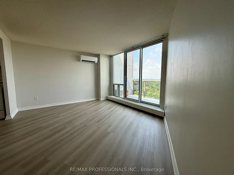 2665 Windwood Dr #1102 — Photo 37