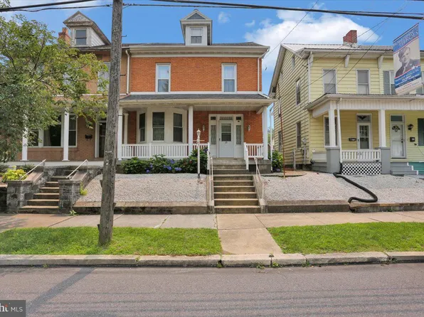 22 E Penn Ave, Robesonia, PA 19551