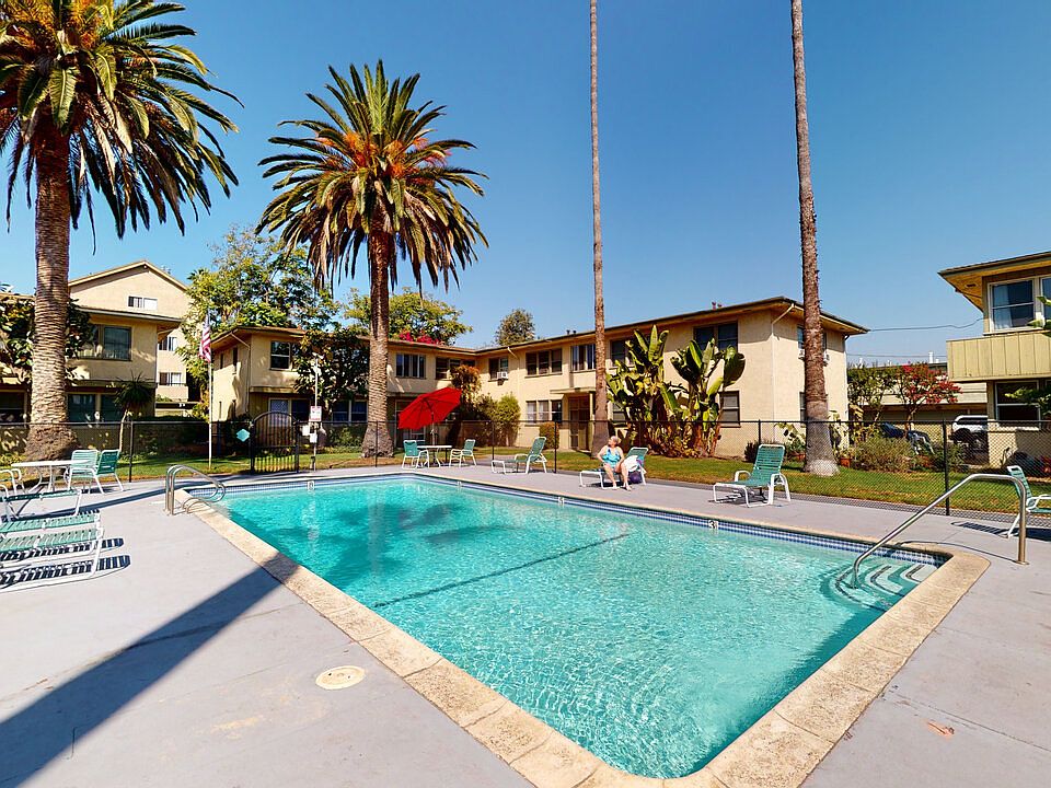 1st image of 5325 Cahuenga Blvd Unit C