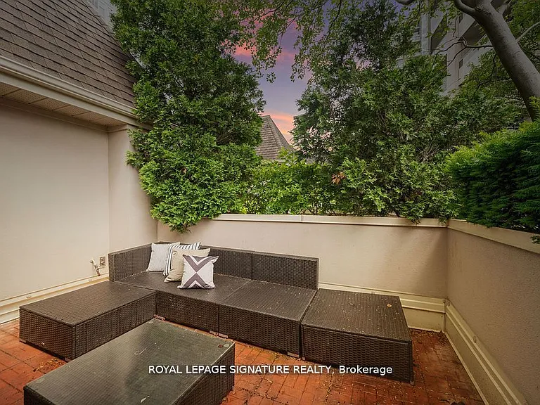 1 Rean Dr #Townhouse 9 — Photo 32