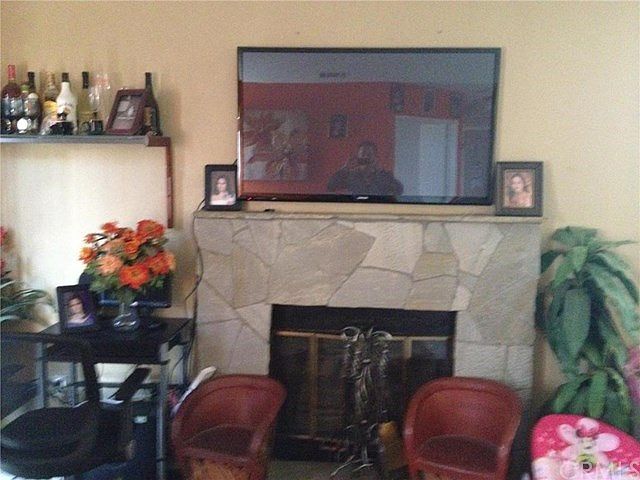 2nd image of 302 Red Pine Rd