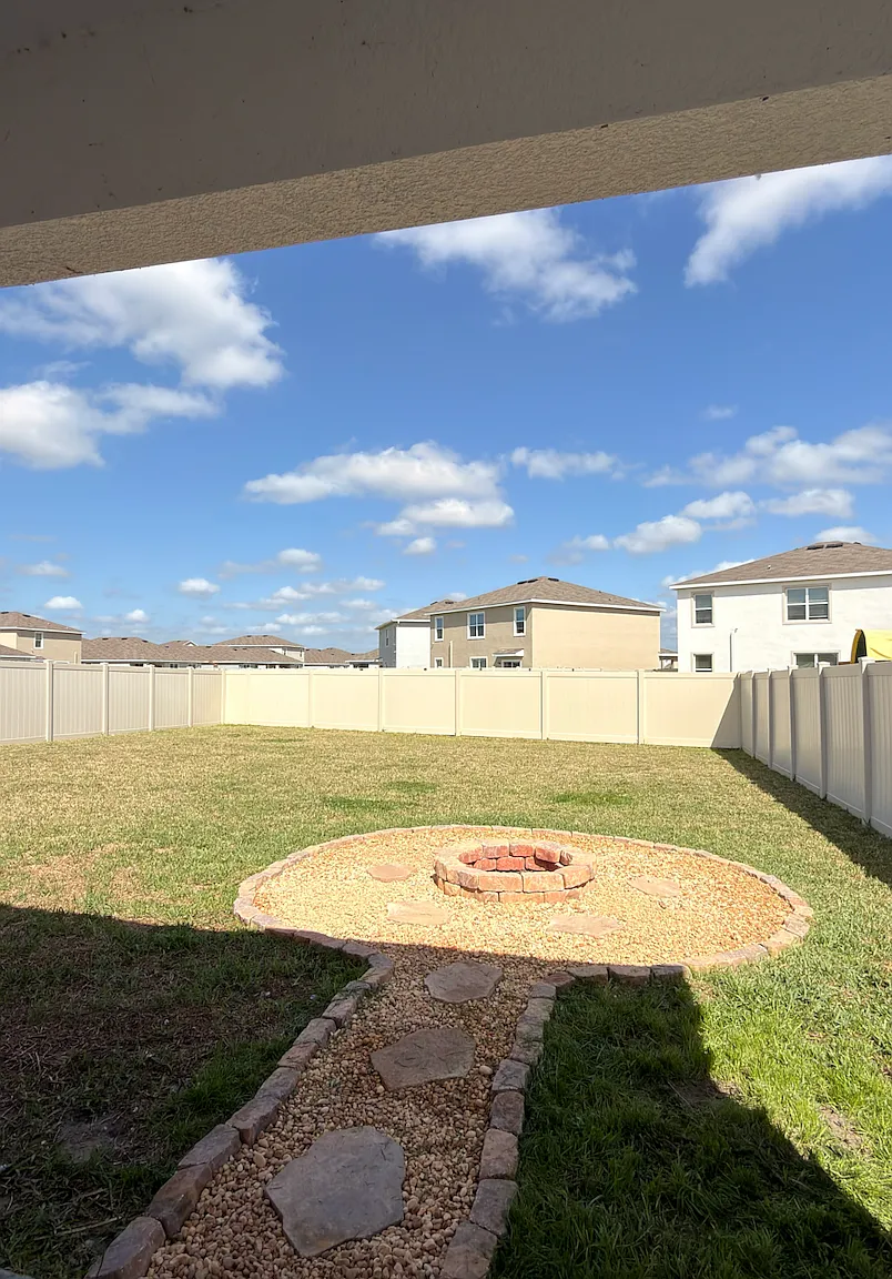 4 bed, 1828 sqft, $2,700 — Photo 3