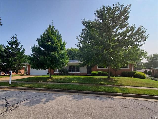 1st image of 8928 Larchwood Ct