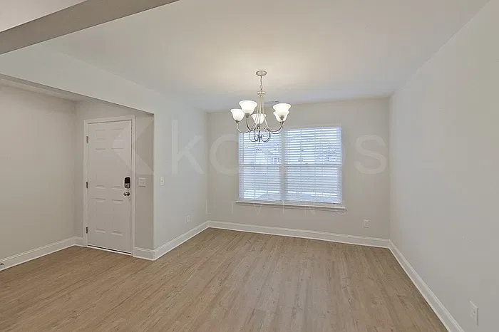 3 bed, 2.0 bath, 1486 sqft, $1,925 — Photo 2