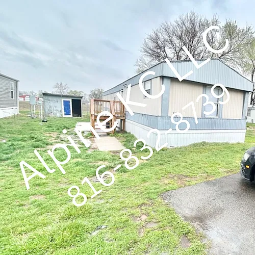 5505 SW Lakefront Ln S Photo 1