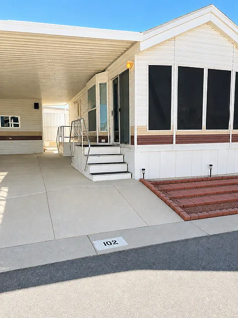 1 bed, 400 sqft, $1,600 — Photo 1