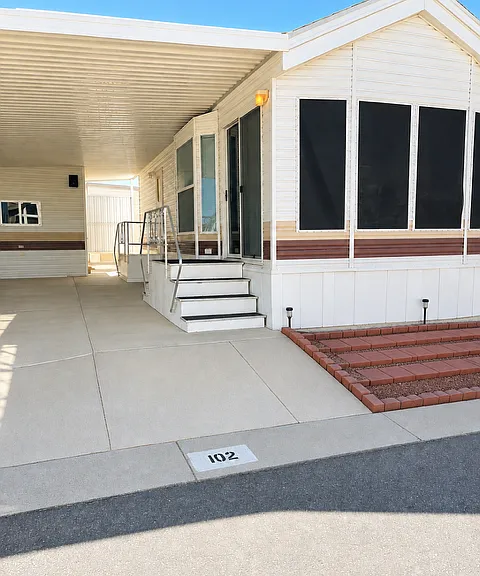 702 S Meridian Rd — Photo 1
