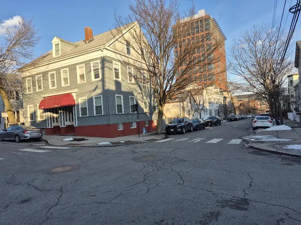 94 Sciarappa St, Cambridge, MA 02141