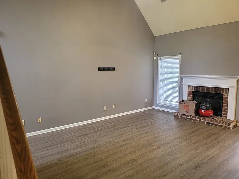 618 Millrun Ct — Photo 35