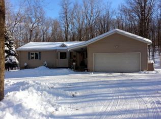 16 Fern Dr, Hawley, PA 18428
