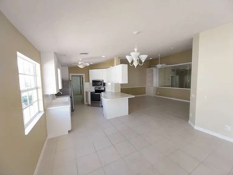 4910 Kingston Way — Photo 5