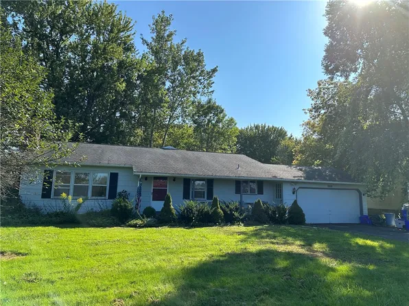 209 Burritt Rd, Hilton, NY 14468
