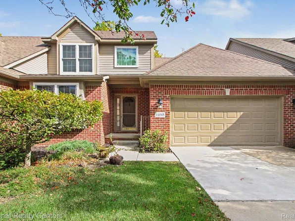 1195 Wind Chime Dr, Waterford, MI 48327
