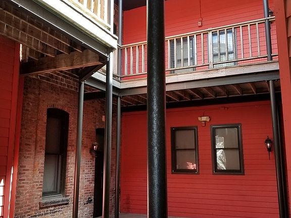 2nd image of 1010 Ostrich Ln APT 11