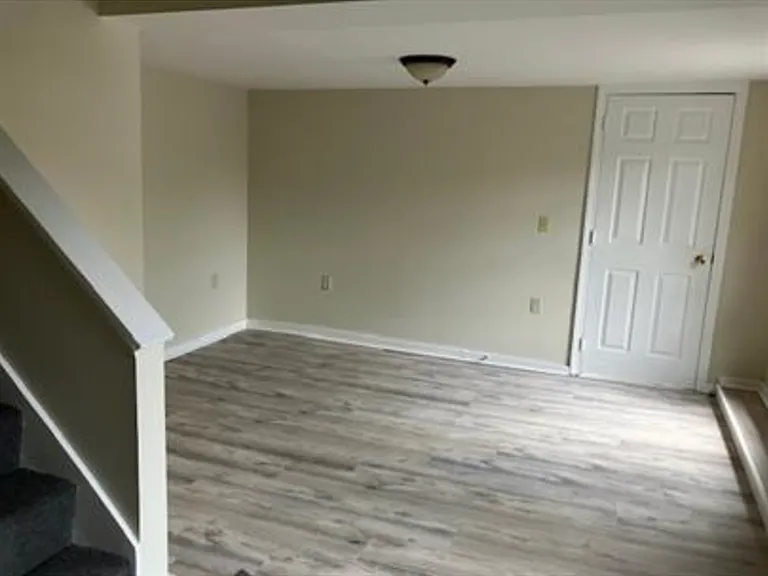 24 Main St #2 — Photo 8