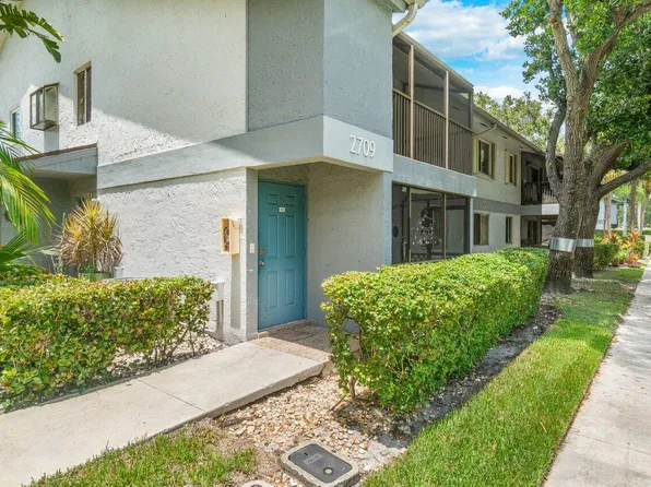 2709 S Oakland Forest Drive #201, Oakland Park, FL 33309