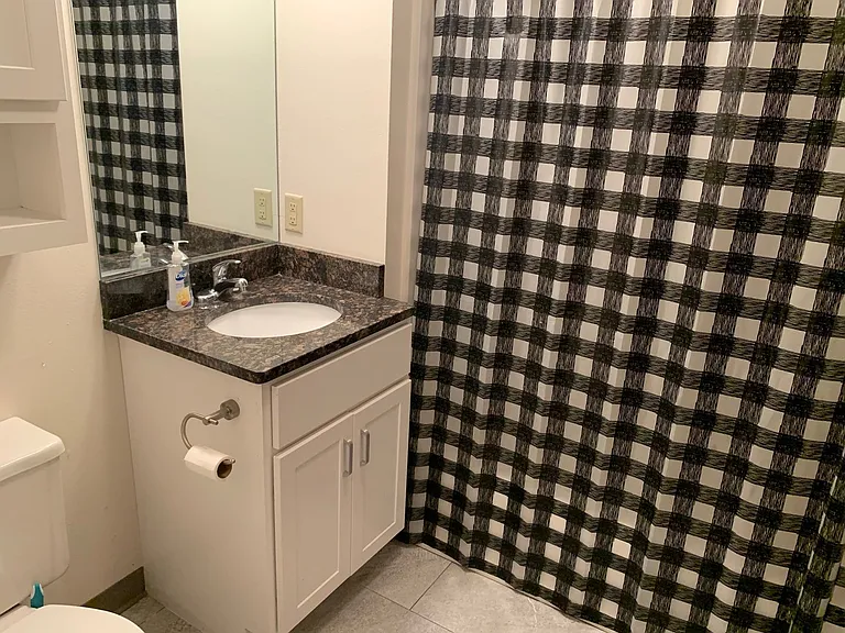 505 N Carroll St — Photo 13