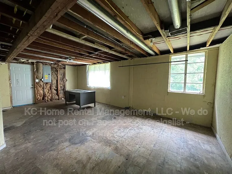 515 S Forest Ave — Photo 22
