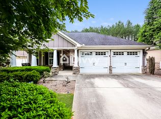 149 Cottage Club Dr, Locust Grove, GA 30248