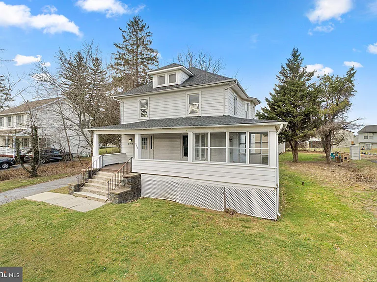 8904 Church Ln — Photo 3