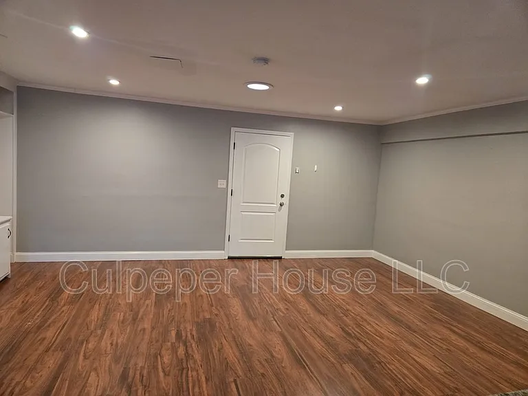 2854 W Sylvania Ave #10 — Photo 3