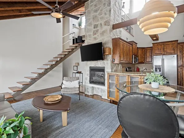 1111 W 46th St APT 23, Kansas City, MO 64112