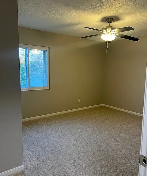 4834 Cornell Dr — Photo 17