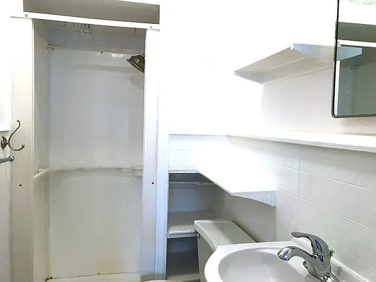 Rented by Sovereign Associates | media 12