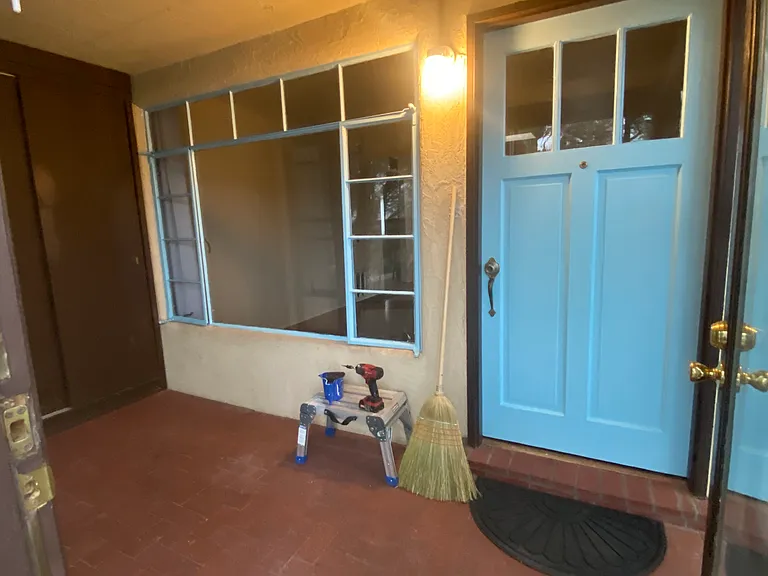 1640 Columbia Dr SE — Photo 3