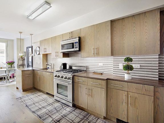 3rd image of 67 Liberty St APT 16