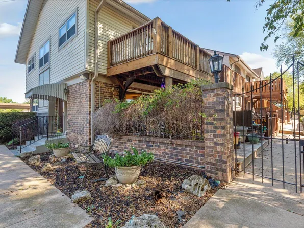 111 S Summit St APT B8, El Dorado, KS 67042