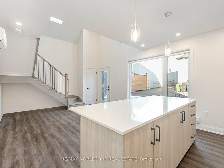 16 Little Blvd #G — Photo 14